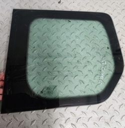 Ford transit connect mk2 13-21 стекло дверь задняя левая короткий dt11v29751a фото №1