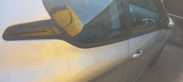 Peugeot 208 3d i 1.2vti скло кузовна праві зад фото №1