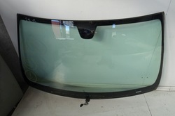 Mercedes w212 e-klasa стекло перед передняя фото №1