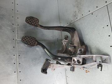 Педали audi a6 c5 98r sedan 1.9tdi 8d1721117d фото №1