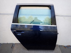 Дверь правые задние правые зад vw passat b7 универсал вариант 2011-2014r 3af833056 фото №1