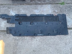 Renault megane iv защита шасси правая фото №1