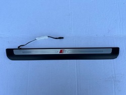 Audi q3 83a планка пороговая s-line правая подсвечиваемая 83a947418 фото №1