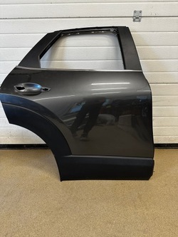 Двері зад задні праві mazda cx30 cx-30 19-24rok dgh972010 оригінал фото №1