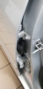 Петля двері зад vw golf v 5 plus la7w фото №1