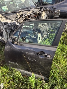 Дверь левый перед передние jeep renegade 095 ! фото №1