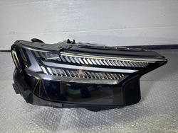 Лампа права повний led audi q4 e-tron фото №1