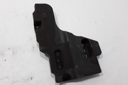 Левая защита шасси dacia 748a31771r 1.3l гибрид 2023 фото №1