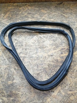 Audi a6 c6 sedan прокладка дверь правые перед фото №1