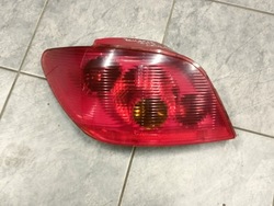 Лампа лівий зад peugeot 307 hb фото №1