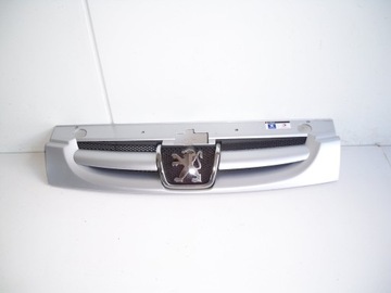 Решітка решітка радіатора peugeot partner 1 i рестайлінг 2002-2008 фото №1