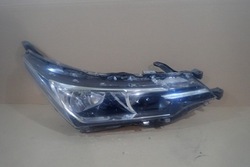 Лампа правая фара toyota corolla e16 рестайлинг 16- фото №1