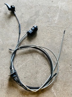 Dacia sandero ii stepway трос капота фото №1