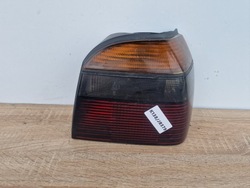 Vw golf 3 iii hb хетчбек права лампа зад темне 1h6945112b k138/jr579 фото №1