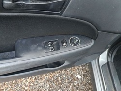 Кнопки стекло левый перед hyundai i30 07-11 hb фото №1