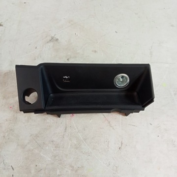 Audi a5 s5 18- панель usb 12v 8w1864131c usa фото №1