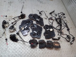 Audi a8 s8 4h рестайлінг натягувачі доводчик soft close фото №1