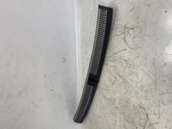 Защита порога багажника ремня зад audi a4 b7 8e9864483c фото №1