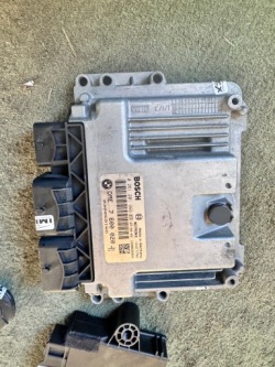 Mini r55 r56 r57 модуль блок управления двигателем (ecu) компьютер 7600020 фото №1