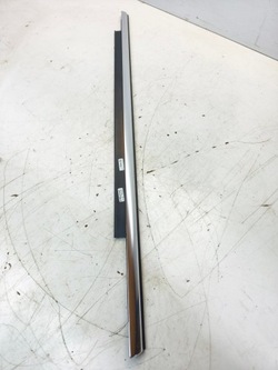 Планка накладка скло двері лівий зад audi q5 8r рестайлінг 8r0853763f 2zz фото №1