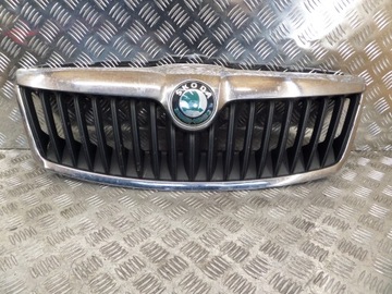 Решётка радиатора решётка передняя капота skoda octavia 2 ii 1z0853651c фото №1