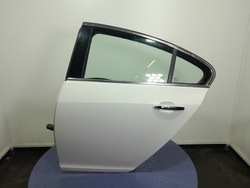 Opel insignia a liftback дверь зад левая задние z40r фото №1