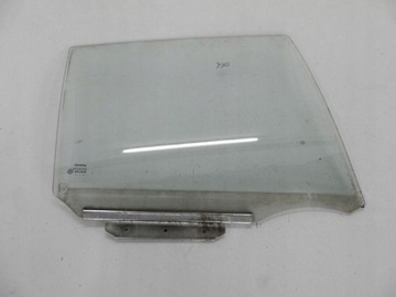 Toyota yaris i p1 стекло дверь зад правая 5d hb фото №1