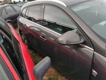 Двері праві перед праві передні opel insignia фото №1