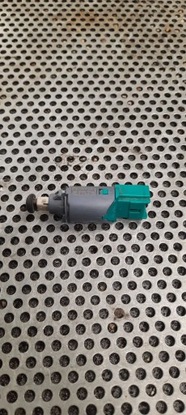 Датчик положение педаль сцепления 253250007r renault master фото №1