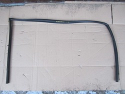 Прокладка дверь стёкла левая перед hyundai sonata iv фото №1