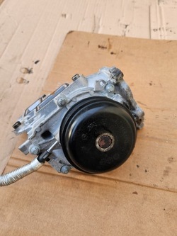 Насос води mercedes w205 w213 a6542010010 фото №1