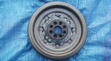 Volkswagen passat b8 2.0 tsi колесо двомасовий 06k105266a фото №1