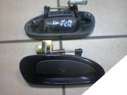 Mazda 323 323s 323f ручка права задня праві зад фото №1