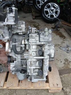 Fiesta mk8 1.0 ecoboost гібрид коробка передач коробки передач автомат n1b1-7000-cb фото №1