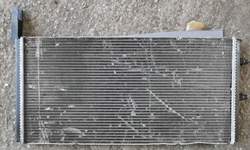 Радіаторів води bmw 5 f10 5.0 i 7601832-01 фото №1