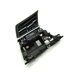 Audi q7 4m решётка воздуховод левая 4m8820901 фото №1