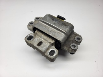 Подушка двигуна seat altea 1.6b 1k0199555l фото №1