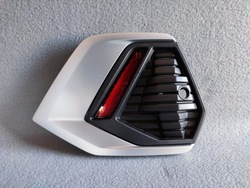 Audi a1 82a накладка решётка бампера правая зад задняя 82a807882a фото №1