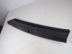 Накладка планка захист ременя зад багажника audi s8 d3 4e0863471b фото №1