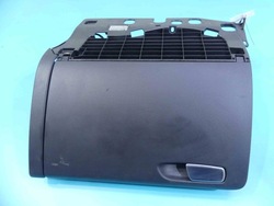 Бардачок пасажира audi a5 i 8t 8k1857035 фото №1