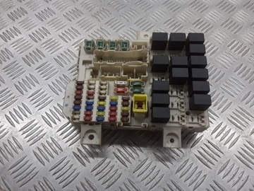 Коробка запобіжників colt vi 1.3 mn108319 фото №1