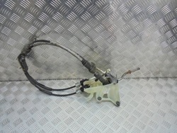 Выборщик домкрат коробки передач toyota corolla verso 2.0 d4d фото №1