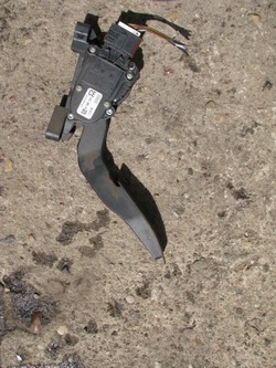 Педаль потенциометр газа 9186724 opel vectra c 1.9cdti 150km фото №1