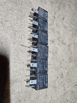 Jeep grand cherokee wj реле hfv4 фото №1