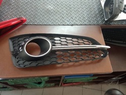 Audi s8 d4 решітка бампера права 4h0807680ab фото №1