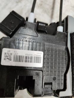 Замок двері праві перед kia sorento 81420c5000 фото №1