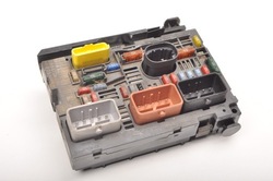 Peugeot 308 i коробка модуль bsm 9664706280 фото №1