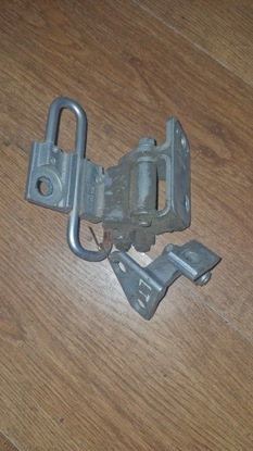 Vw passat b7 петля двері лівий зад 3c8833411a фото №1