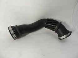 Ford fiesta mk8 труба шланг повітропровід 1.0 ecoboost фото №1