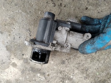 Клапан egr volkswagen passat b6 2.0 tdi 03g131502 фото №1